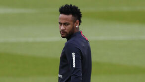 PSG dá ouvidos a proposta de Barcelona por Neymar