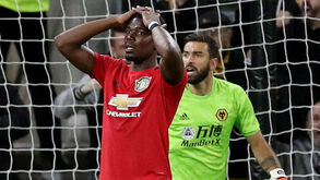 Rui Patrício brilha e defende penálti de Pogba