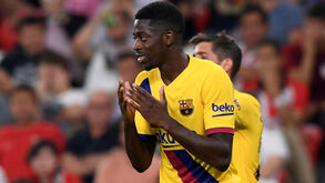 «Dembélé tem uma vida chocante»: as revelações do ex-cozinheiro do jogador do Barcelona