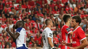 O abraço entre Lage e Conceição, a euforia portista e a desilusão benfiquista: as imagens do clássico