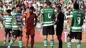 Começou como livre para o Sporting, passou para penálti e terminou... em livre para o Portimonense