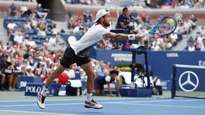 João Sousa afastado por Jordan Thompson