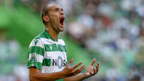 Alemães dizem que Bas Dost recusou o Paris SG para continuar no Sporting há um ano