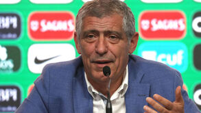 Carriço, Podence e Renato Sanches na lista de Fernando Santos