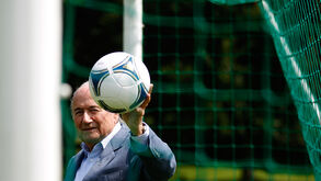 Blatter: «Esperava mais respeito e fair play de Infantino»