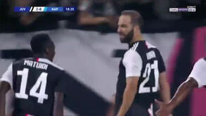 Higuaín estreia-se a marcar em 2019/20 com jogada de craque