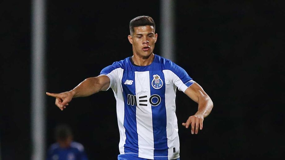 Zenit não quer pagar Osorio ao FC Porto