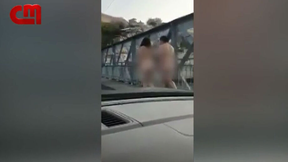 Um casal totalmente despido foi filmado, segunda-feira, por um condutor enquanto atravessava o tabuleiro inferior da ponte D. Luís I, no sentido Vila Nova de Gaia-Porto