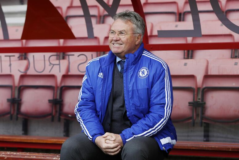 10.º Guus Hiddink (Chelsea em 2009, 2015/16) - 1,94 pontos por jogo