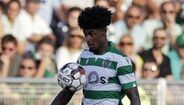 Thierry Correia rumou ao Valencia 12 milhões de euros. O lateral assinou até 2024 com o emblema espanhol