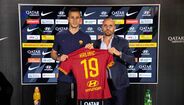 Nikola Kalinic reforça a Roma