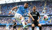 Riyad Mahrez (Leicester para o Manchester City, 67,8M€)