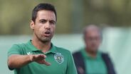 EMANUEL FERRO: Assumiu os sub-23 após a subida de Leonel Pontes e agora foi a sua vez de ser promovido. Aos 40 anos, Ferro será adjunto de Silas e será o seu nome que irá constar nas fichas de jogo como treinador principal do Sporting. Também será ele a falar nas flash interviews, tudo isto até Silas tirar o nível IV do curso de treinadores da UEFA.