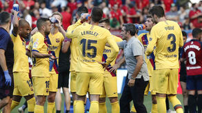 Gritos e acusações no balneário do Barcelona no intervalo do jogo com o Osasuna