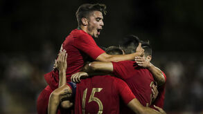 Portugal arranca qualificação com goleada