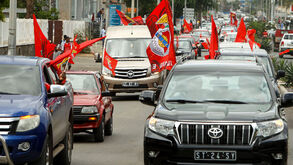 A euforia dos adeptos do Benfica em Cabo Verde perante a chegada de Luís Filipe Vieira 