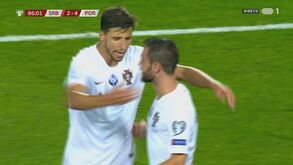 Bernardo Silva travou reação sérvia com esta bela finalização