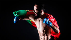 Bellator: Pedro Carvalho brilha e já aponta ao cinturão