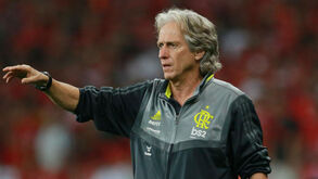 Jogador do Everton responde a Jorge Jesus com Balotelli ao barulho