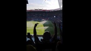 Assobios e até... dedos do meio: a receção dos adeptos do PSG a Neymar
