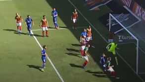 Grande golo: André Santos marca de canto direto no Marítimo-Belenenses SAD 