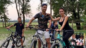 Cristiano Ronaldo mostra como foi o seu 'domingo em família'