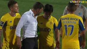 Puxou-lhe o braço e gritou: ânimos aqueceram entre Sérgio Conceição e Nakajima