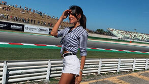 Beleza da namorada de Valentino Rossi dá que falar