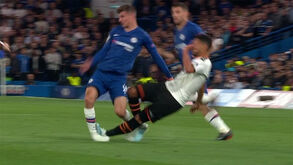 A entrada assassina de Coquelin que estragou a estreia europeia de Mount