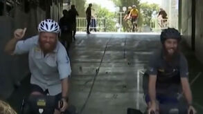 A longa viagem que um apito teve de fazer para chegar ao Mundial de râguebi no Japão...