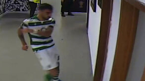 Novas imagens de Bruno Fernandes no túnel do Bessa após a expulsão