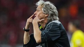 Jorge Jesus ataca antijogo do São Paulo: «Parecia que estava na Arábia Saudita»