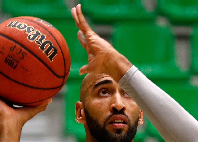 44 pontos de diferença: Benfica dá lição ao Sporting no Pavilhão João Rocha  e fica a uma vitória do título - Basquetebol - Jornal Record