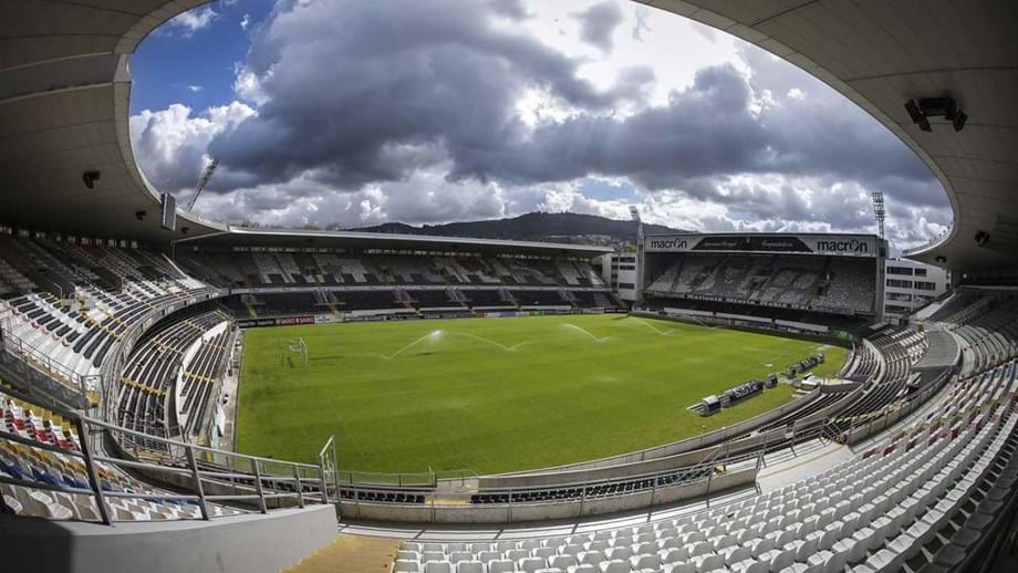 Empresa de agenciamento de jogadores reclama 54 mil euros ao V. Guimarães em tribunal