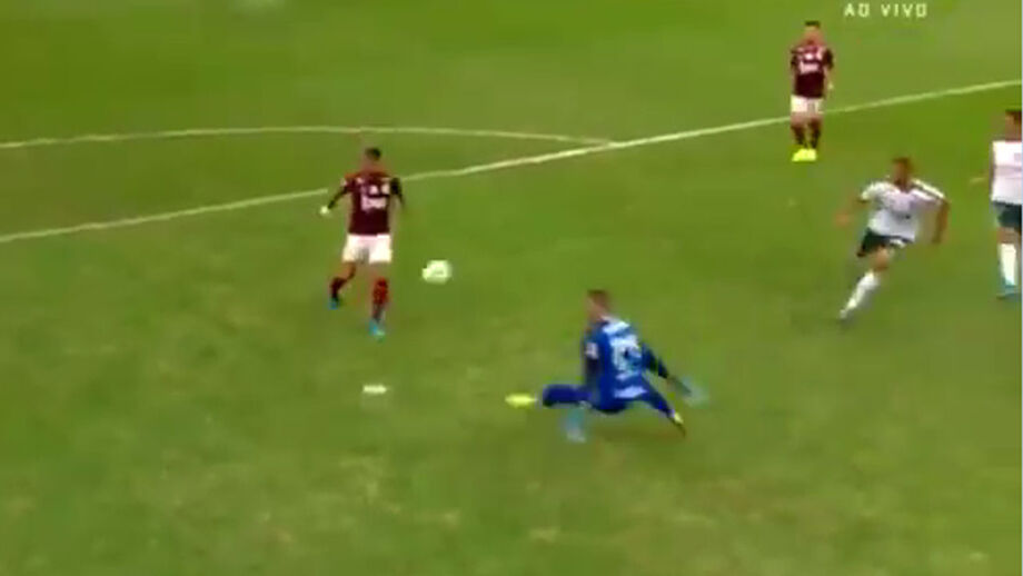 Brasileiro abriu assim o marcador do Flamengo-Palmeiras