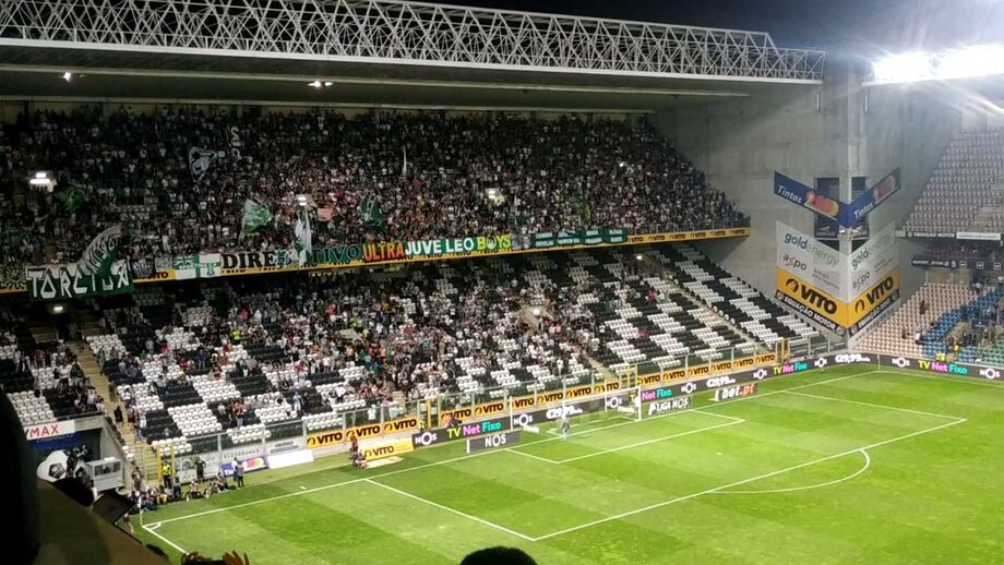 Adeptos leoninos demonstraram o seu desagrado no final do encontro no Estádio do Bessa