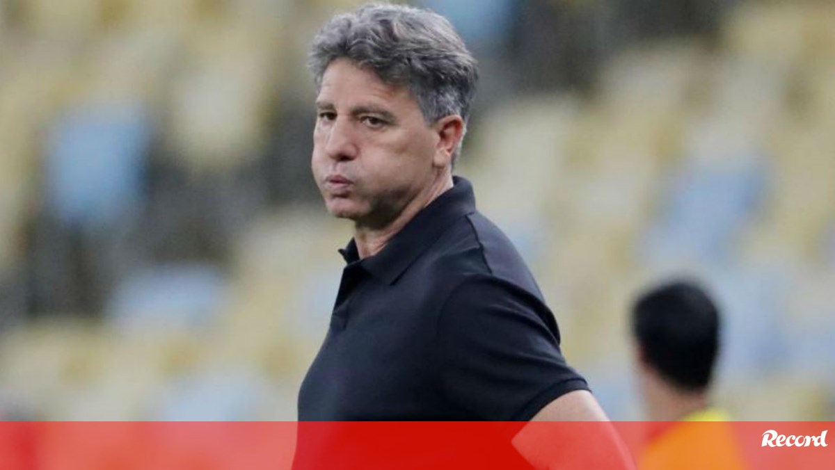 Renato Gaúcho lamenta erros em jogo: 'Até mulher grávida faria gol