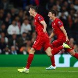 Hecatombe: Bayern 'cilindra' Tottenham em noite inesquecível para Gnabry