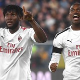 Milan vence o Génova em jogo polémico e com quatro expulsões