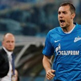 Rússia: Zenit esmaga em casa com hat trick de Dzyuba