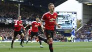 Morgan Schneiderlin - Esteve entre 2015 e 2017 em Old Traford, o clube pagou 35 milhões de euros ao Southampton pelo passe do francês. A sua contratação foi considerada pelo jornal um erro.
