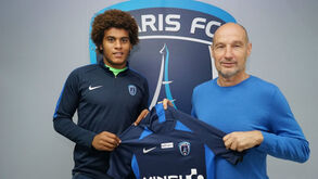 Um dia após ter sido despedido do Nice, Diaby-Fadiga é oficializado no Paris FC