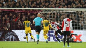 A crónica do Feyenoord-FC Porto (2-0): ludibriados por tanta ginga