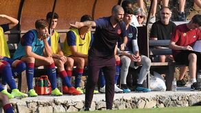 Pressões e discussão quente com Kluivert: Valdés ameaça bater com a porta no Barcelona