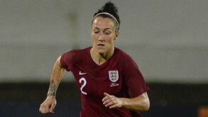 Lucy Bronze lembra origens portuguesas: «Adoro pastéis de nata!»