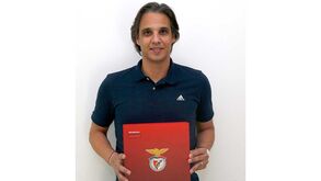 Nuno Gomes já tem o minimuseu do Benfica para recordar os feitos do clube