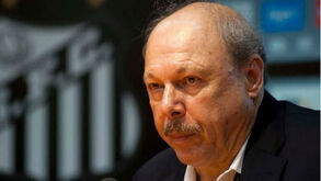 «É dar um Porsche a quem não sabe conduzir»: presidente do Santos e a 'ajuda' do VAR ao Flamengo