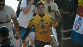 Mundial pode ter campeão na praia de Supertubos