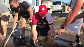 Mundial de Râguebi: Canadá teve jogo adiado e jogadores foram para a rua ajudar nas limpezas