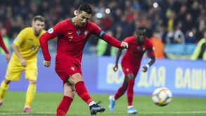 Os jogadores da Seleção Nacional um a um: cabeçada no muro